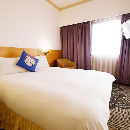 Lincoln Hotel Тайнань Экстерьер фото