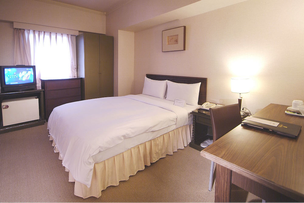 Lincoln Hotel Тайнань Экстерьер фото